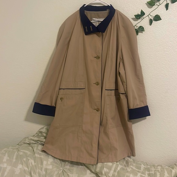 towne Jackets & Blazers - Towne from London fog trench coat